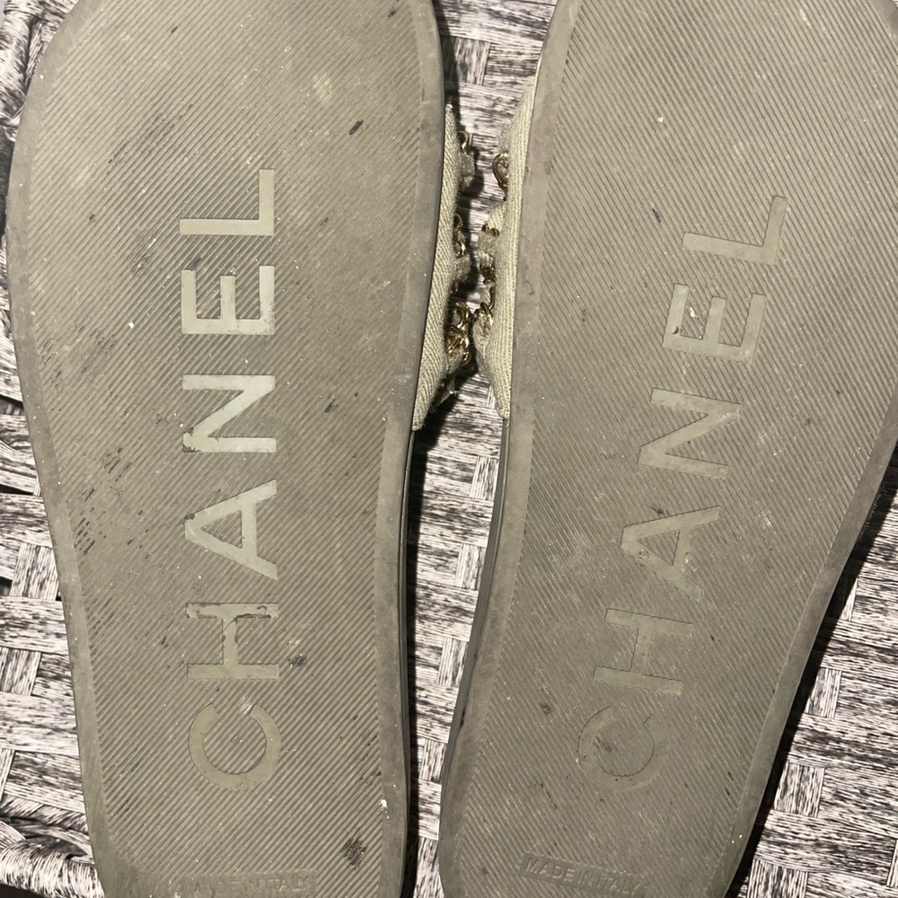Chanel slides w/chains